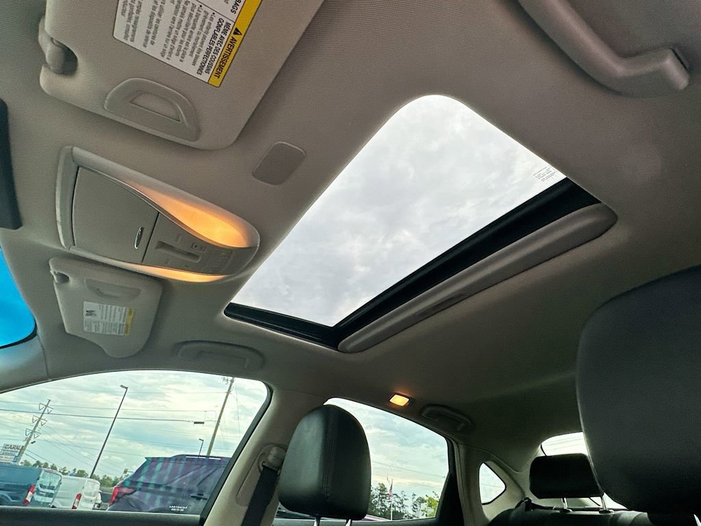 Used 2018 INFINITI Q70 Luxe w/ Proactive Package AWD/4WD image 12