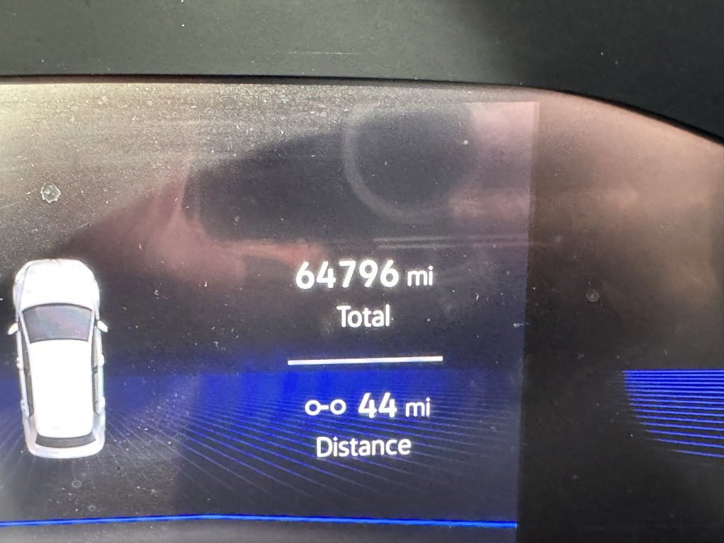 Used 2022 Volkswagen Taos SE w/ Panoramic Sunroof Package image 15