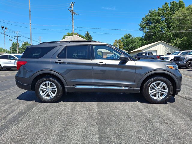 Certified 2020 Ford Explorer XLT w/ Equipment Group 202A AWD/4WD image 8