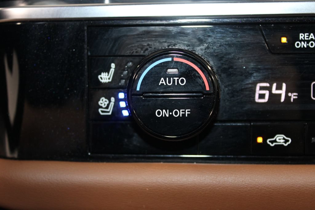 Used 2023 Nissan Pathfinder Platinum AWD/4WD image 51