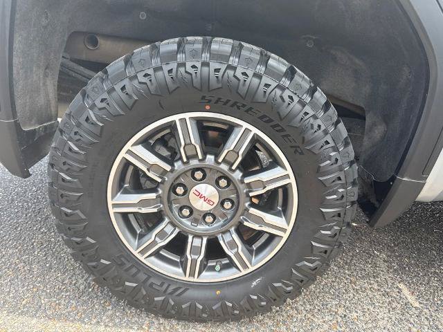 Used 2024 GMC Sierra 1500 AT4 w/ Technology Package AWD/4WD image 10
