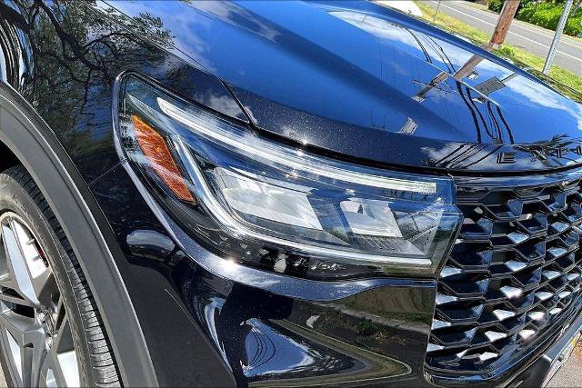 Certified 2025 Ford Explorer ST AWD/4WD image 32
