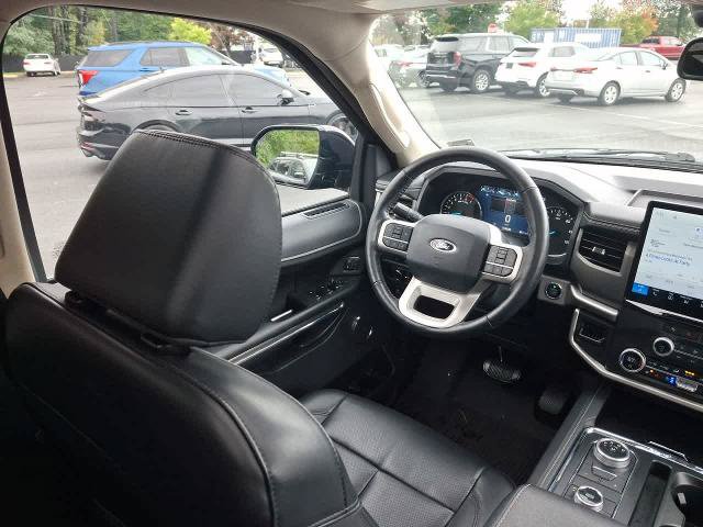 Certified 2024 Ford Expedition XLT AWD/4WD image 15