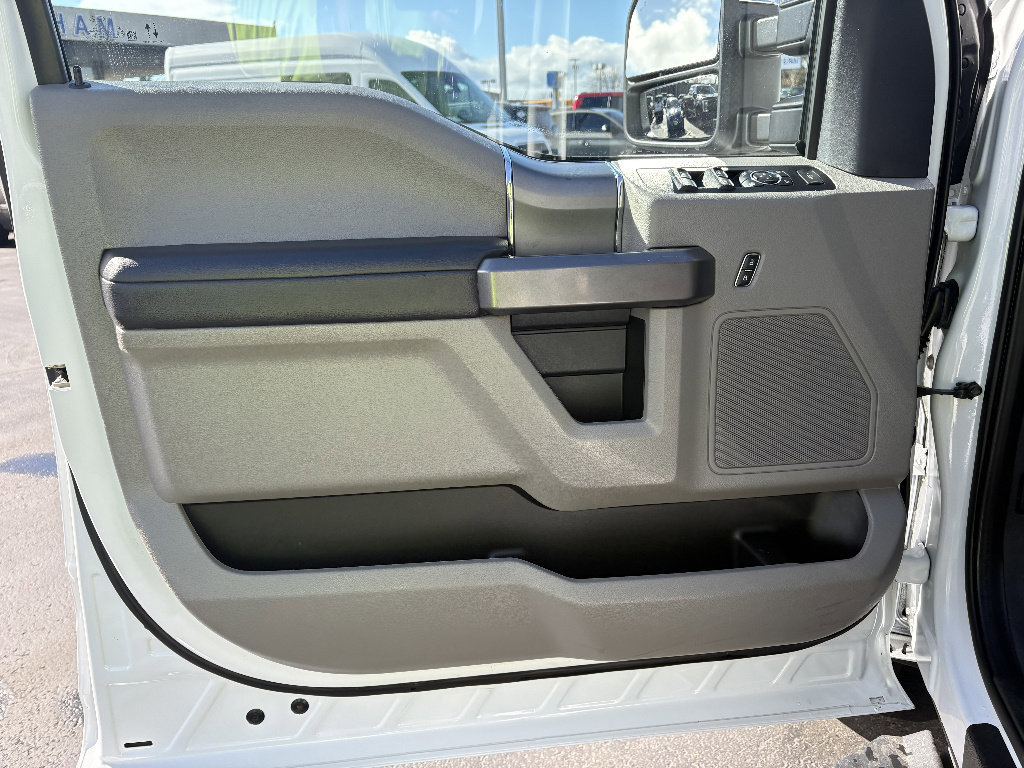 Certified 2022 Ford F350 XLT w/ XLT Premium Package image 15