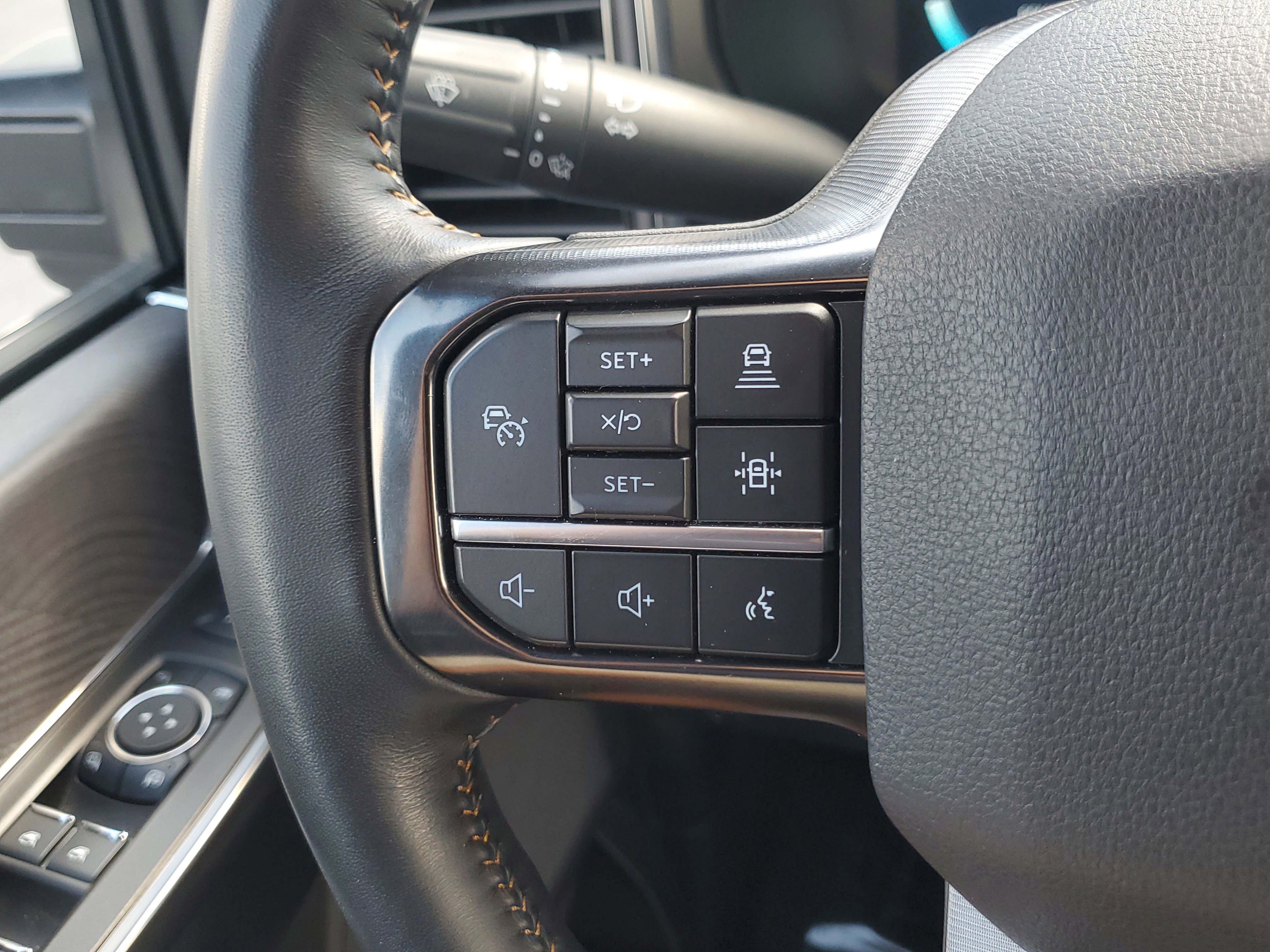 Certified 2023 Ford F250 Platinum image 27