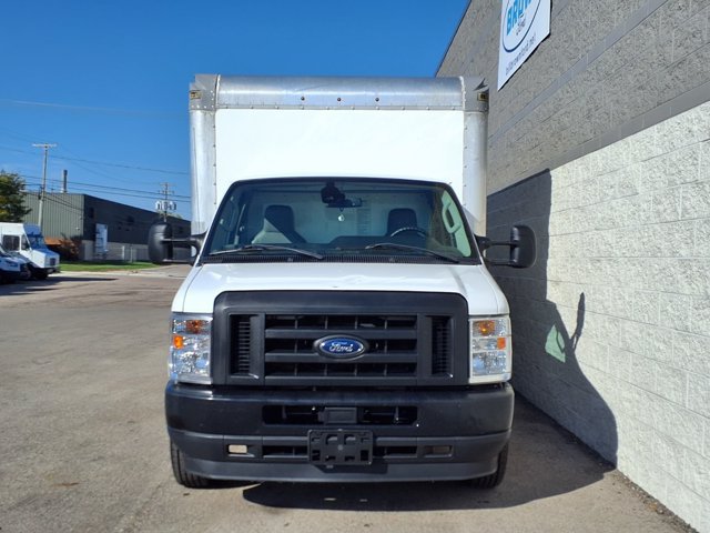 Certified 2022 Ford E-350 and Econoline 350 Super Duty RWD image 23