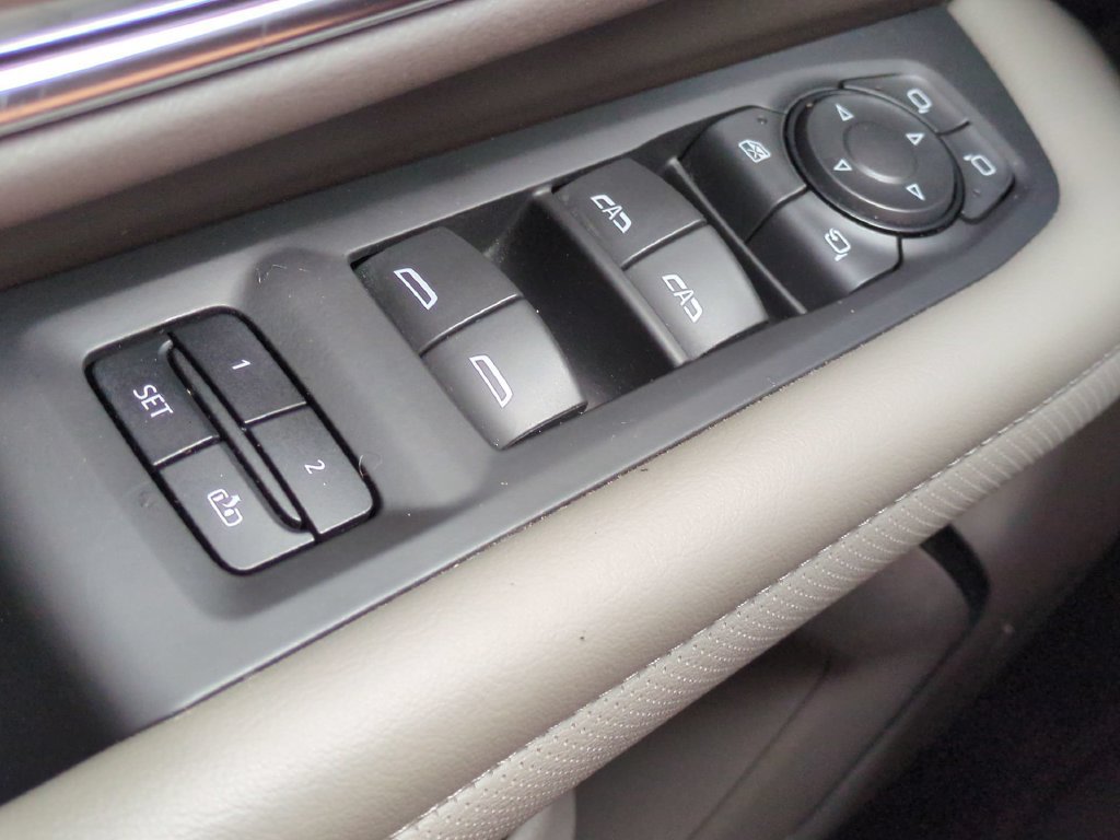 Used 2022 GMC Yukon SLT w/ SLT Luxury Package RWD image 27