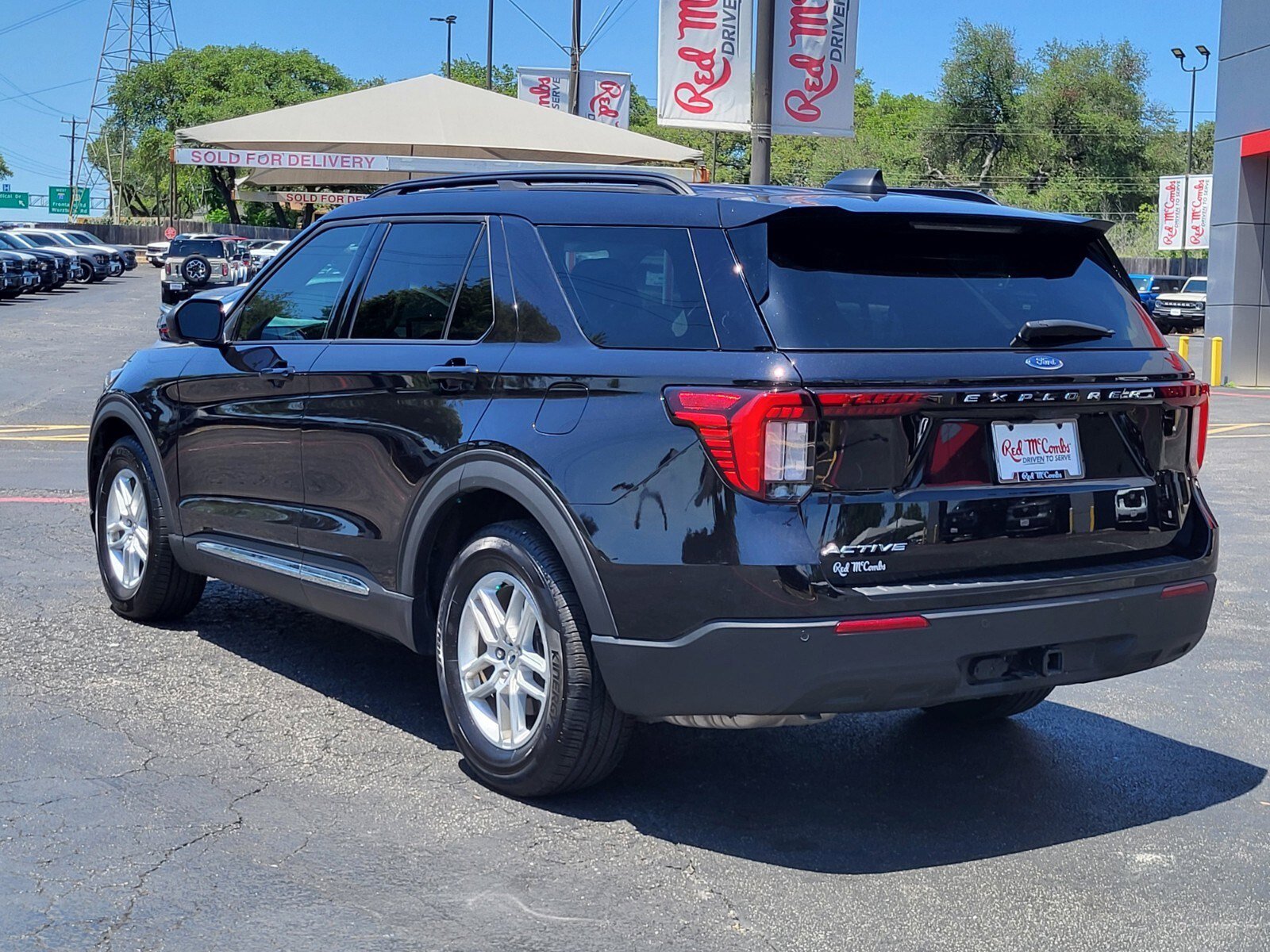 Certified 2025 Ford Explorer Active RWD image 6