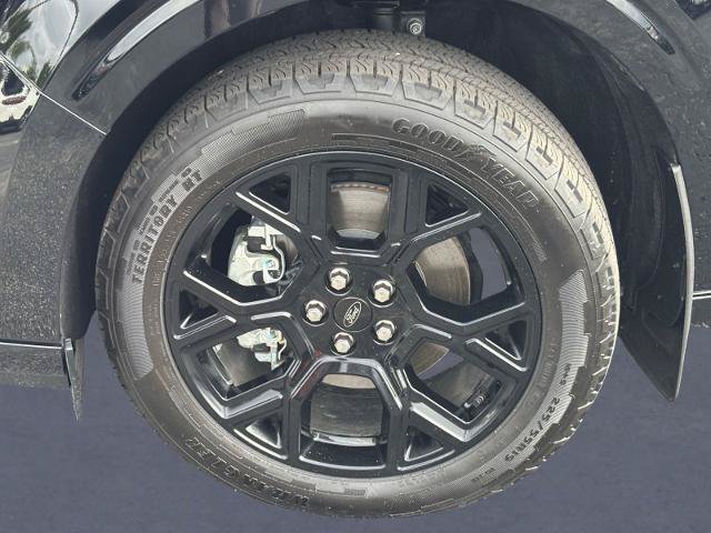 Certified 2025 Ford Maverick Lobo AWD/4WD image 11