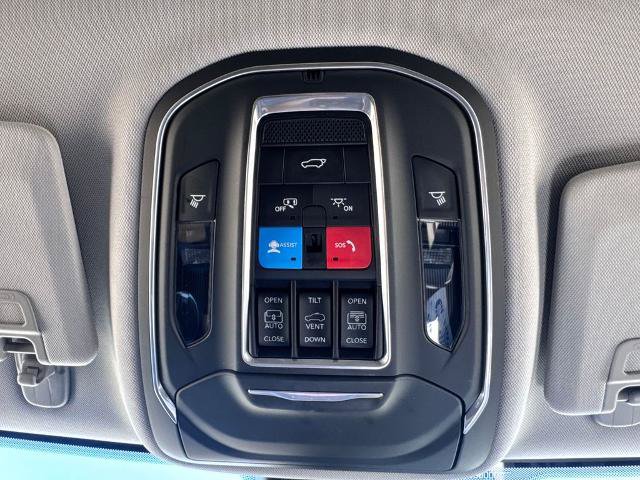 Used 2022 Jeep Grand Cherokee L Limited RWD image 31