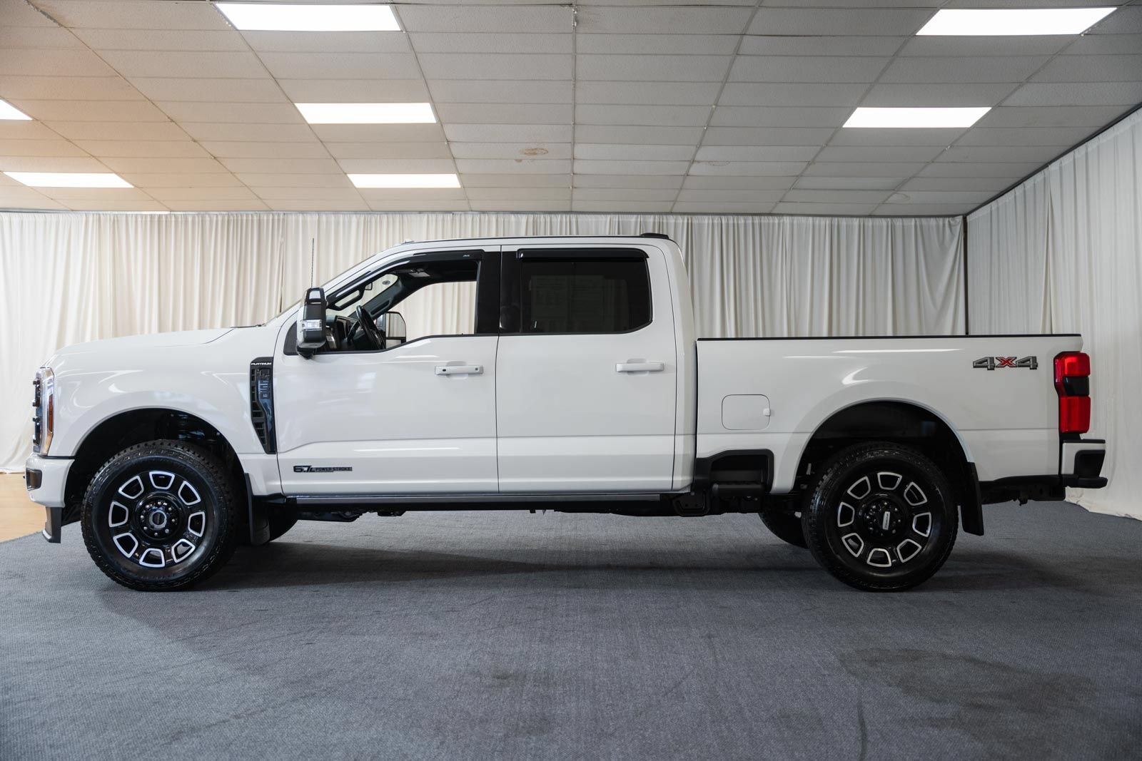 Certified 2026 Ford F250 Platinum AWD/4WD image 5