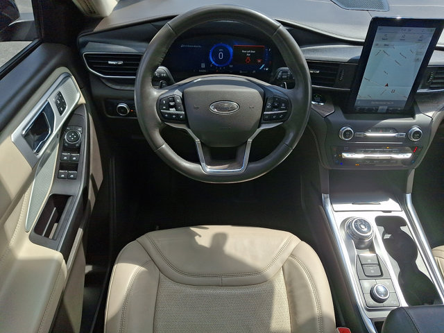 Certified 2020 Ford Explorer Platinum w/ Premium Technology Package AWD/4WD image 13