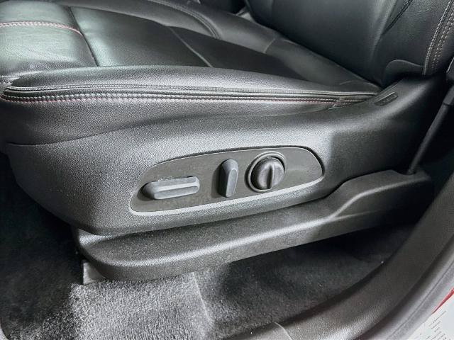 Used 2023 Chevrolet Traverse RS AWD/4WD image 22