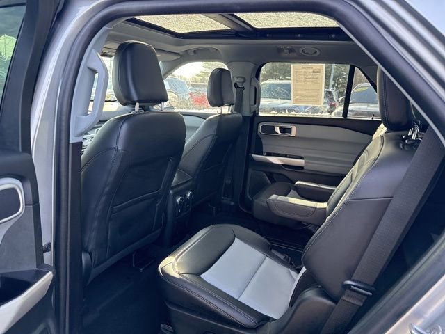 Certified 2022 Ford Explorer XLT w/ Equipment Group 202A image 20