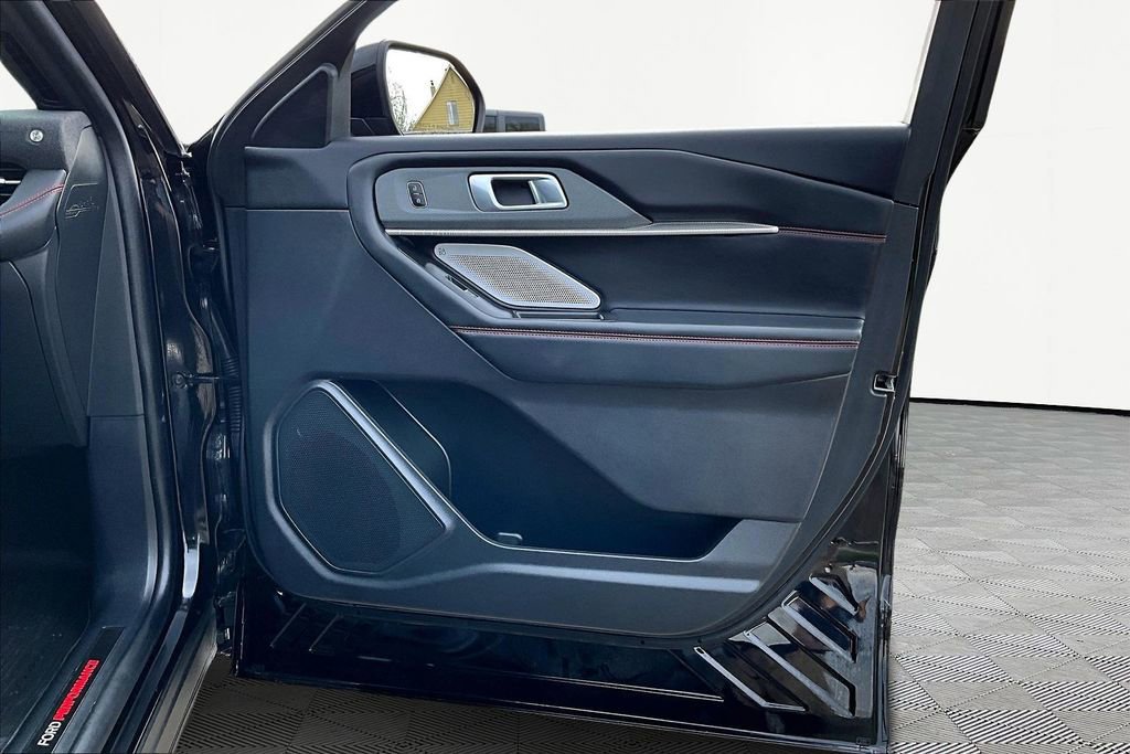Certified 2025 Ford Explorer ST image 24