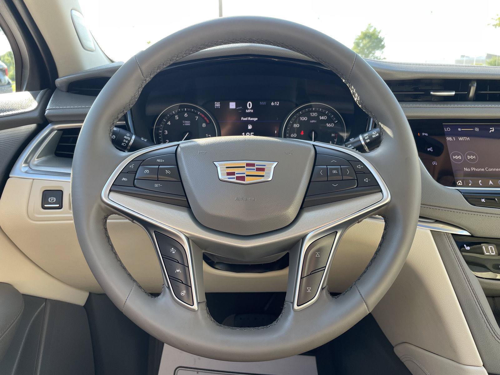 Used 2025 Cadillac XT5 Premium Luxury w/ Technology Package AWD/4WD image 12