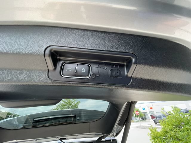 Certified 2023 Ford Explorer XLT w/ Equipment Group 202A AWD/4WD image 32