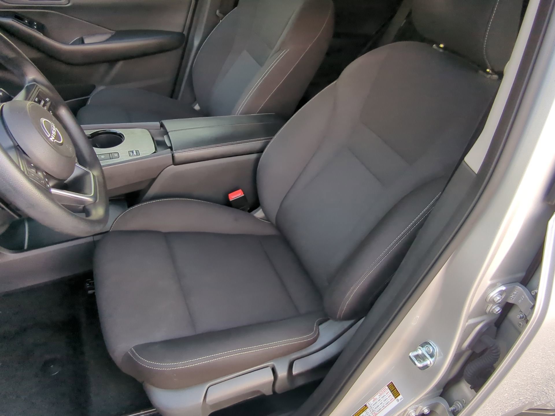 Used 2024 Nissan Rogue S FWD image 55