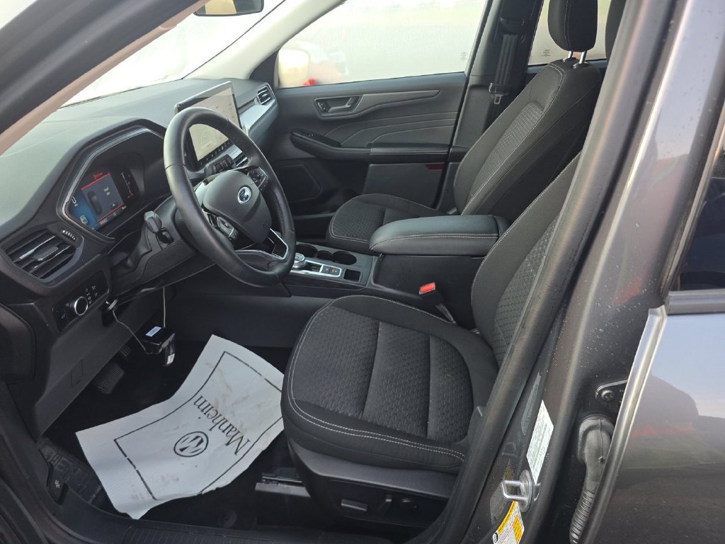 Certified 2023 Ford Escape Active w/ Tech Pack #1 AWD/4WD image 5