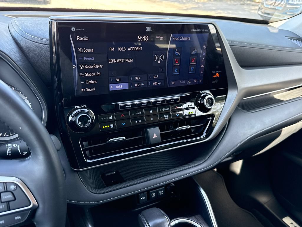 Used 2020 Toyota Highlander Limited FWD image 22