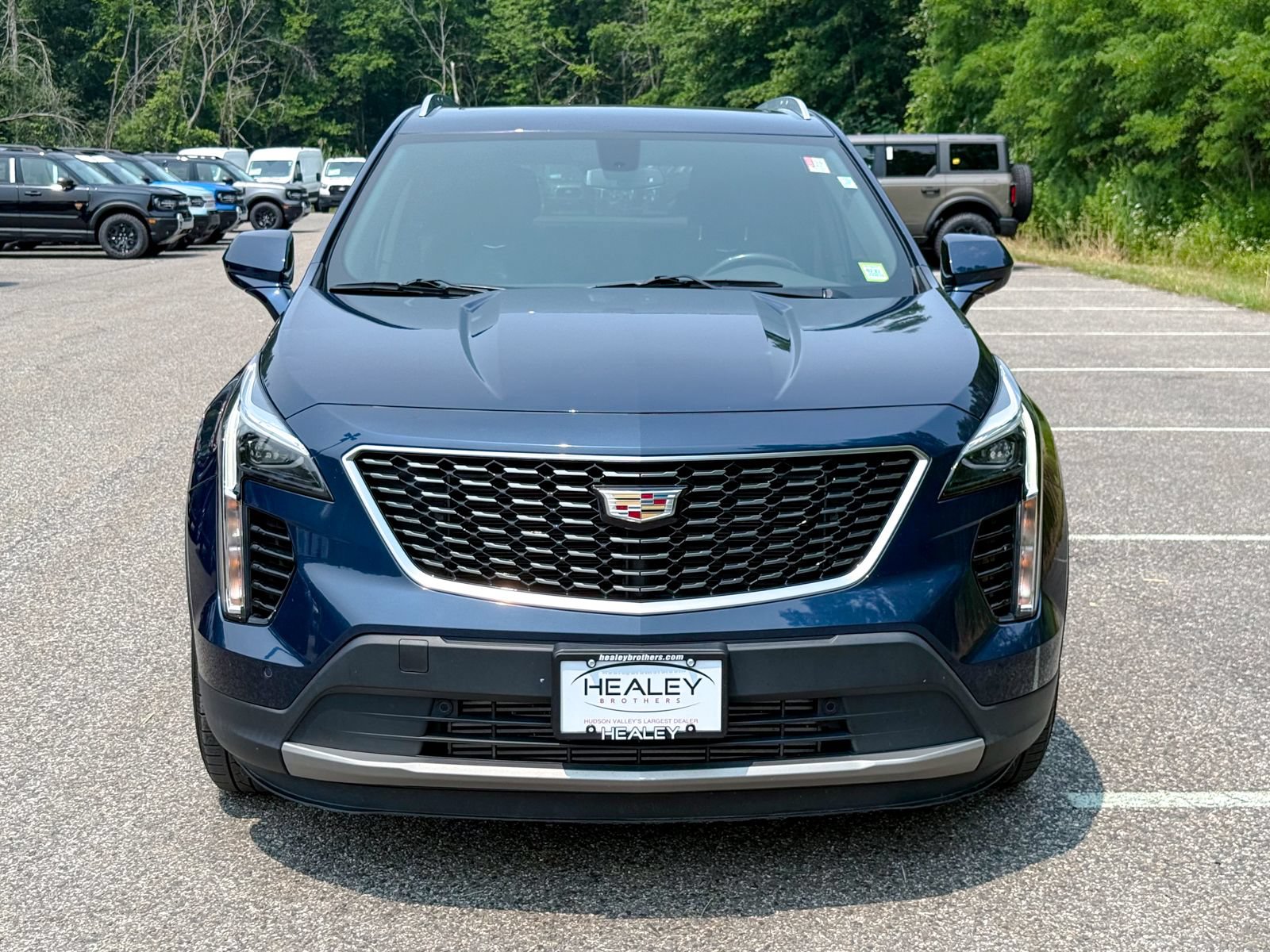 Used 2019 Cadillac XT4 Premium Luxury AWD/4WD image 2