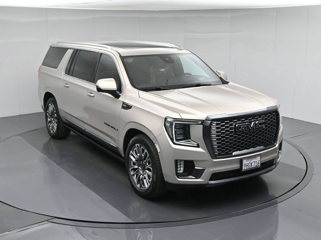 Used 2023 GMC Yukon XL Denali Ultimate AWD/4WD image 46