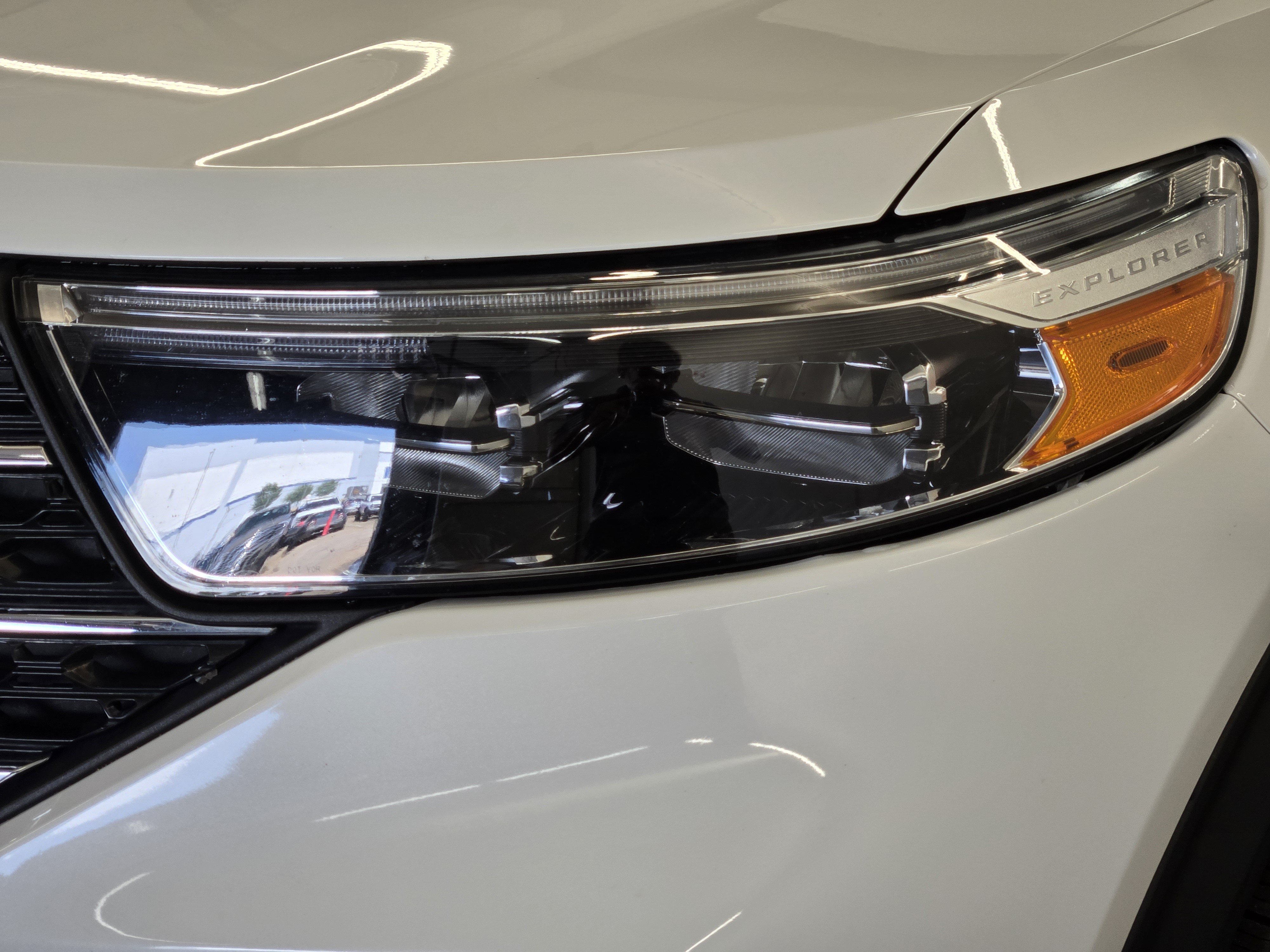 Certified 2023 Ford Explorer XLT RWD image 8