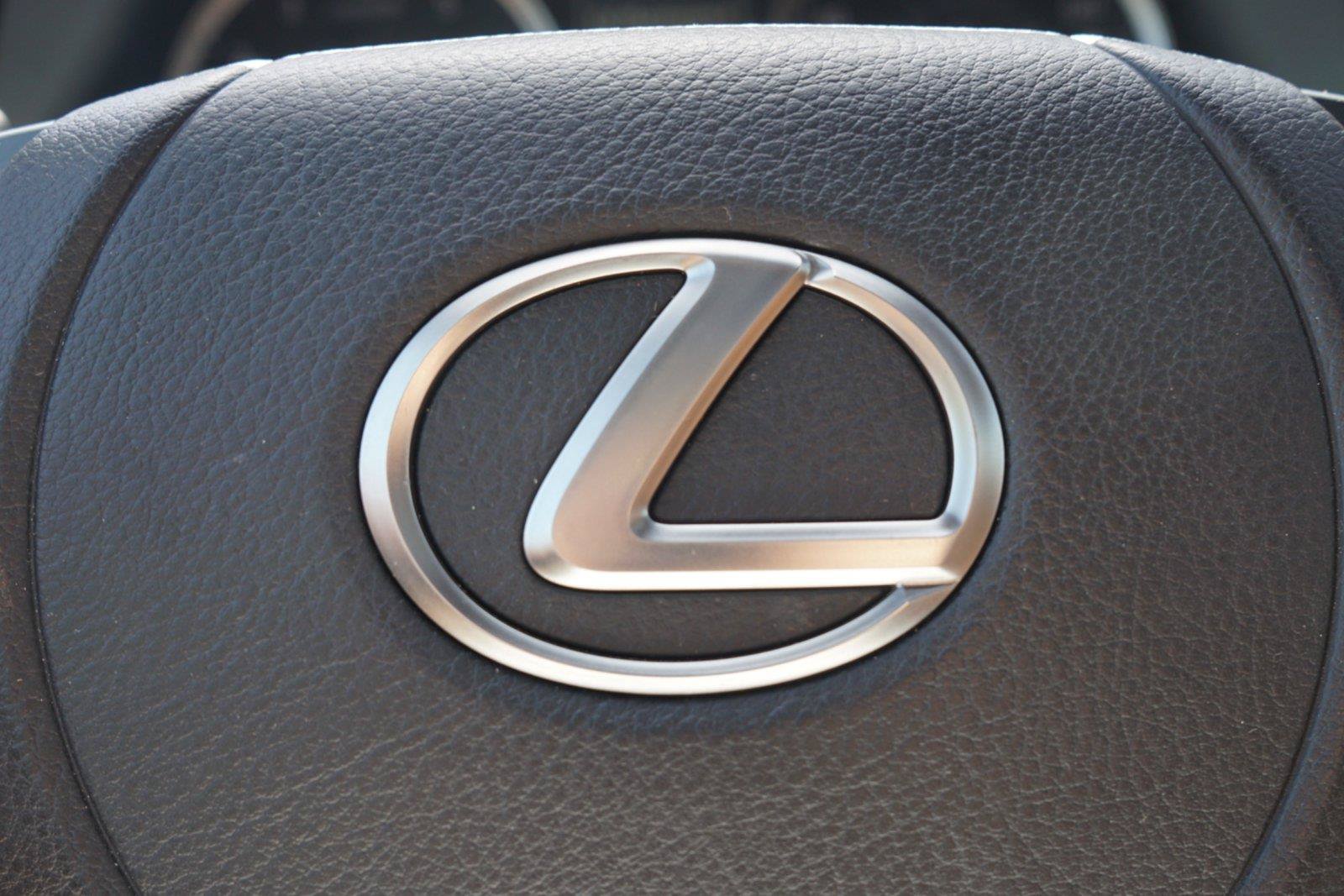 Used 2025 Lexus IS 300 w/ Premium Package RWD image 15