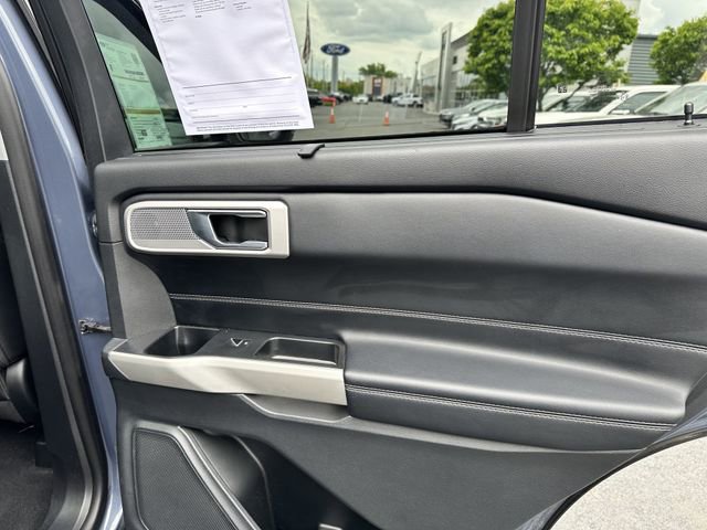 Certified 2021 Ford Explorer Limited w/ Equipment Group 301A AWD/4WD image 41