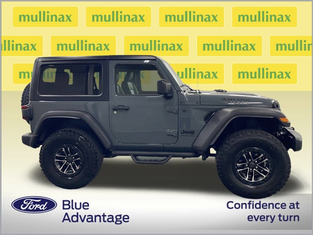 Used 2025 Jeep Wrangler Sport image 2