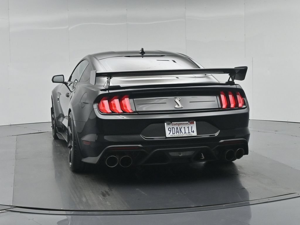 Certified 2022 Ford Mustang Shelby GT500 w/ Carbon Fiber Track Pack RWD image 31
