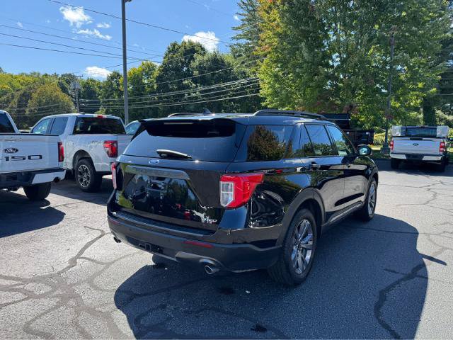 Certified 2023 Ford Explorer XLT w/ Equipment Group 202A AWD/4WD image 6