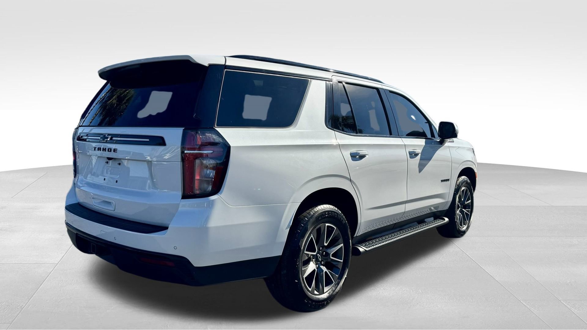 Used 2024 Chevrolet Tahoe Z71 w/ Luxury Package image 13