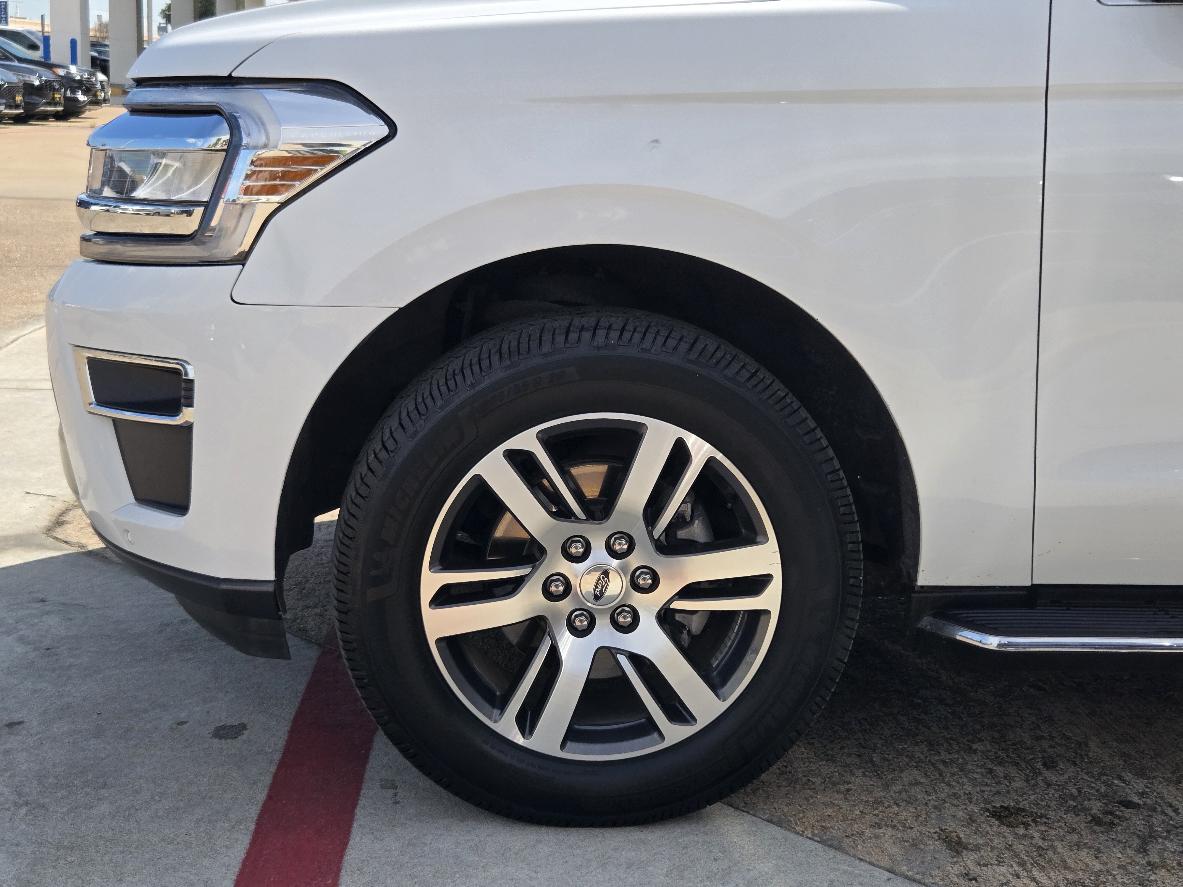 Certified 2023 Ford Expedition Limited RWD image 5