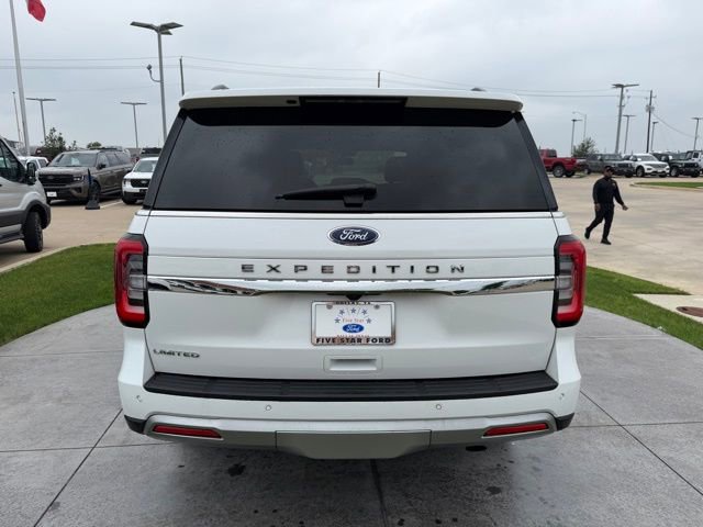Certified 2024 Ford Expedition Limited RWD image 5