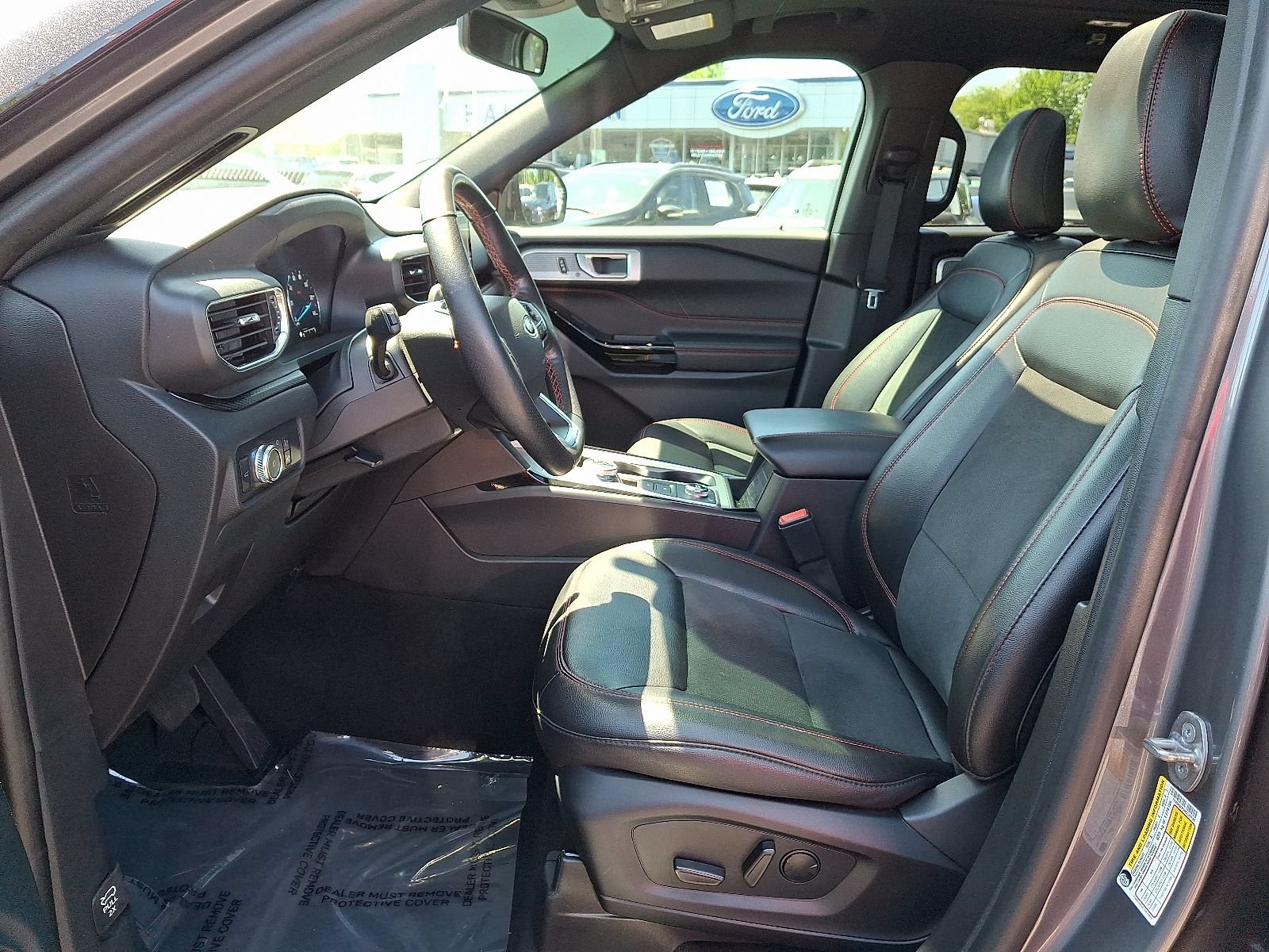 Certified 2022 Ford Explorer ST-Line w/ Class IV Trailer Tow Package AWD/4WD image 13