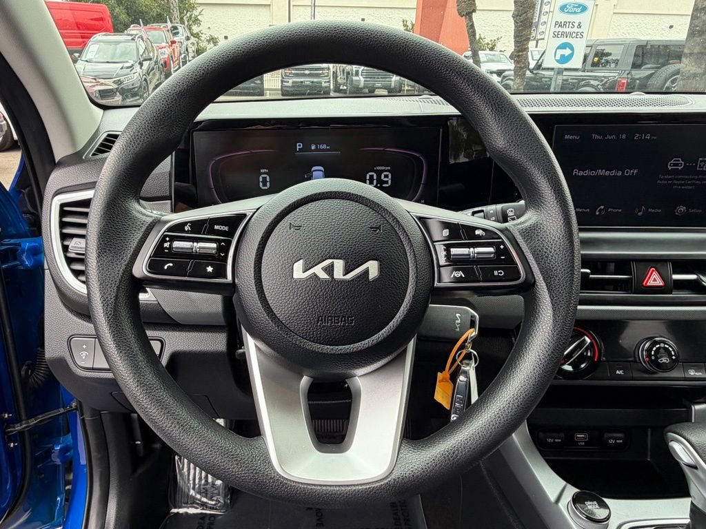Used 2024 Kia Seltos LX AWD/4WD image 27
