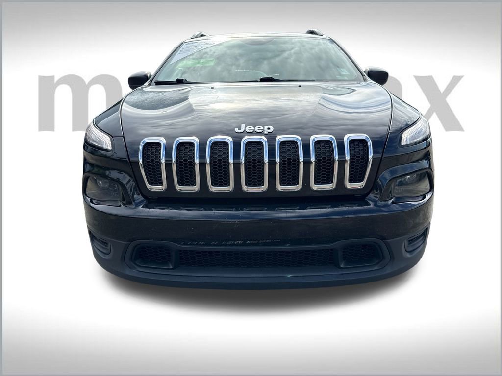 Used 2017 Jeep Cherokee Sport image 11