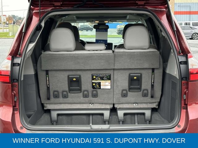 Used 2020 Toyota Sienna XLE image 13