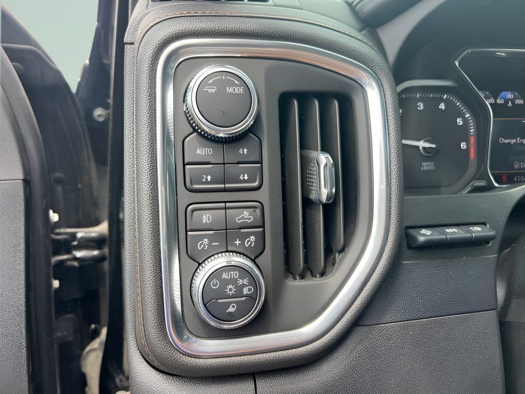 Used 2022 GMC Sierra 2500 AT4 w/ AT4 Premium Plus Package AWD/4WD image 20