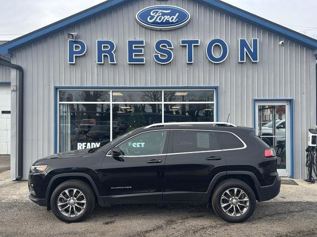 Used 2019 Jeep Cherokee Latitude Plus w/ Comfort/Convenience Group image 2