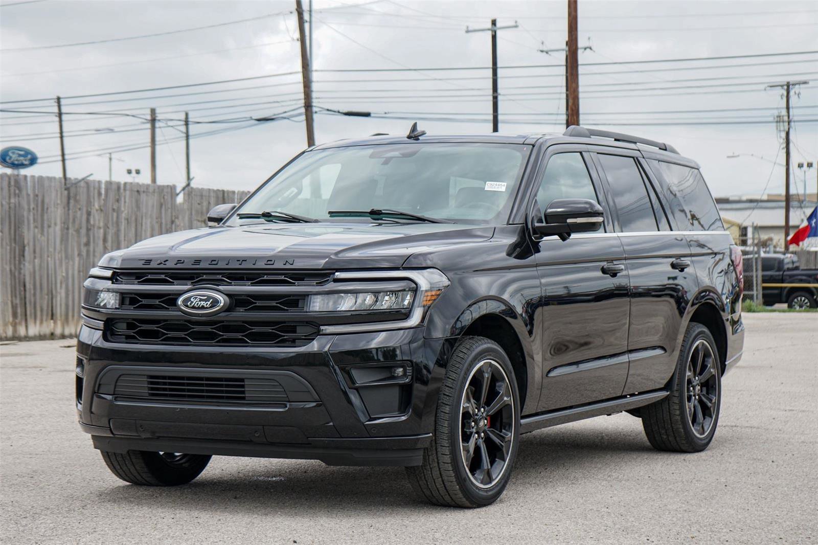 Certified 2023 Ford Expedition Limited RWD image 6