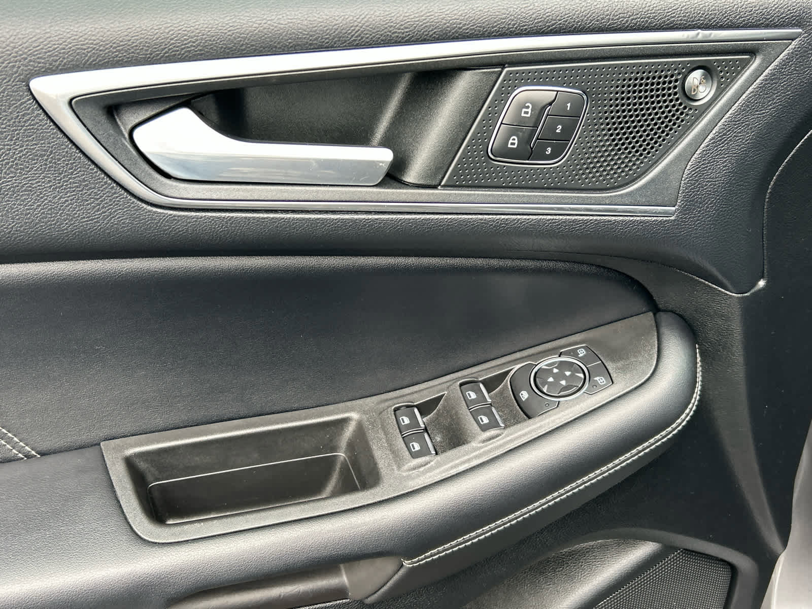 Certified 2022 Ford Edge ST w/ Equipment Group 401A image 31