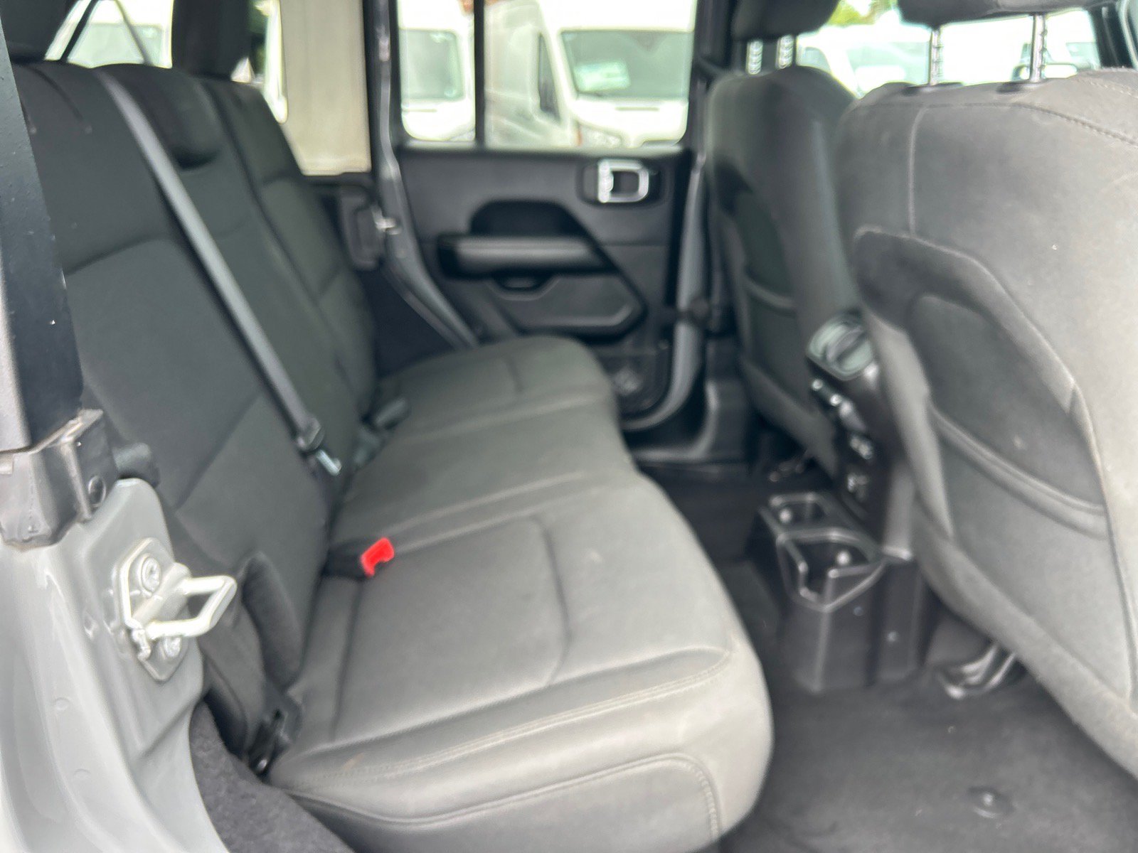 Used 2018 Jeep Wrangler Unlimited Sahara AWD/4WD image 20