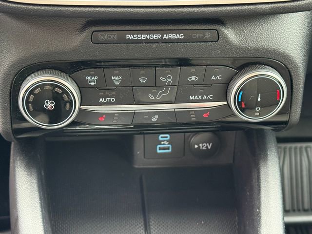 Certified 2022 Ford Escape SE w/ Cold Weather Package FWD image 4