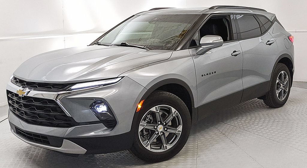 Used 2025 Chevrolet Blazer LT AWD/4WD image 6