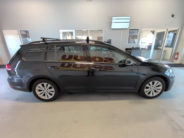 Used 2018 Volkswagen Golf S AWD/4WD image 6