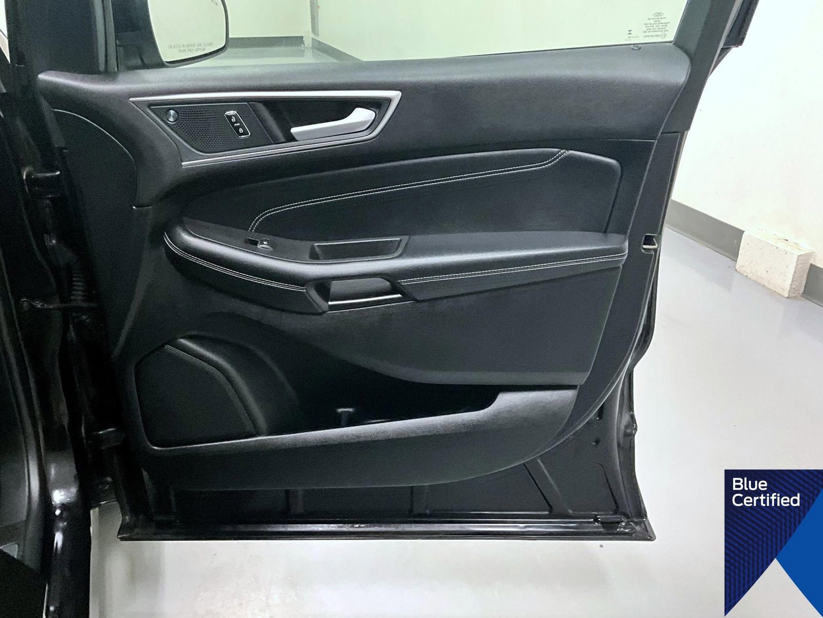 Certified 2024 Ford Edge Titanium image 16