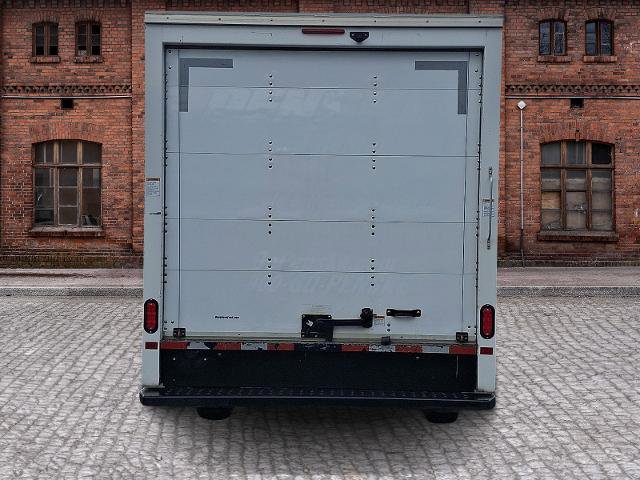Used 2021 GMC Savana 3500 w/ Power Convenience Package RWD image 5