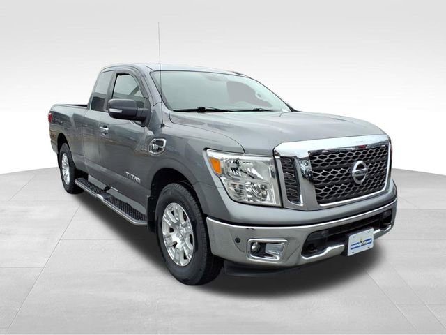 Used 2017 Nissan Titan SV image 9